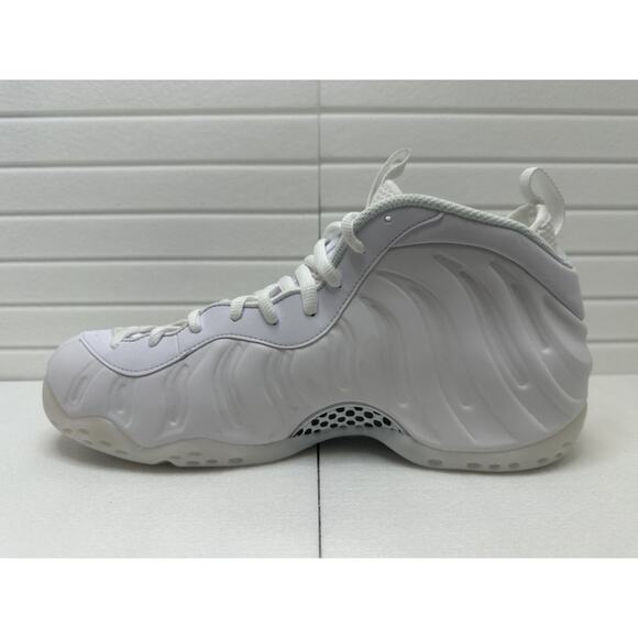 Nike Air Foamposite One Triple White Mens Size 9.5 HJ5195-100 New Authentic main image 6